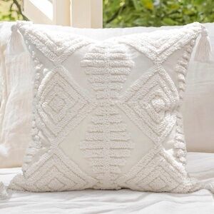 NWT Loopuinhom Moroccan Throw Pillow Cover | 20x20 | Spring Ruched